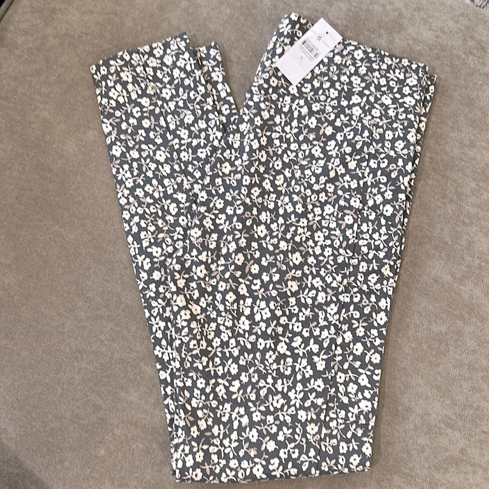 Lou & Grey Ponte pocket legging charcoal floral print